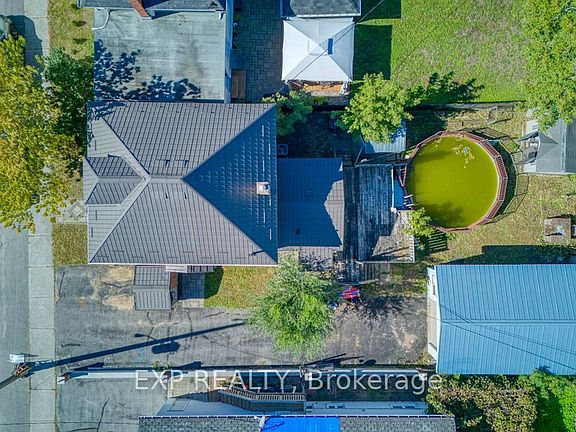 4th image of 21 Garrison St