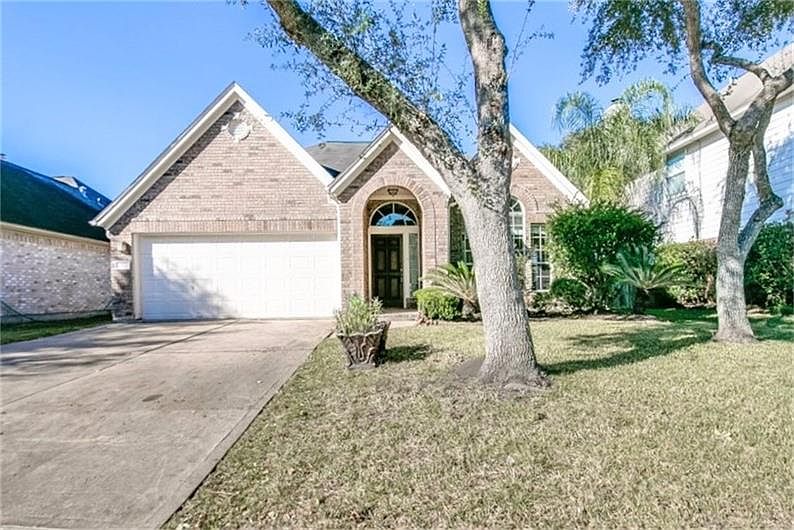 1st image of 7022 Clustering Oak Ct