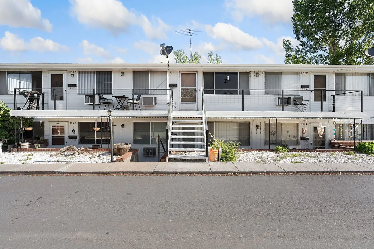 Building Photo - 2517 N Garfield Ave