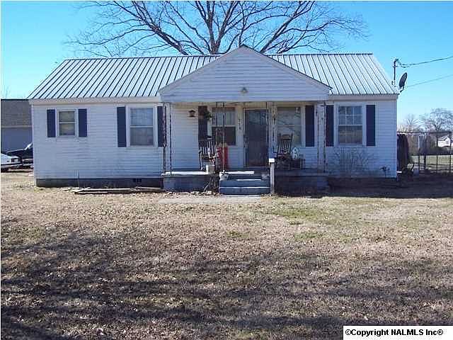 2nd image of 1978 Turnpike Rd
