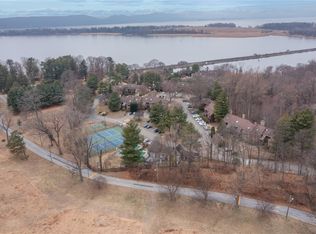 1010 Eagle Bay Dr, Ossining, NY 10562