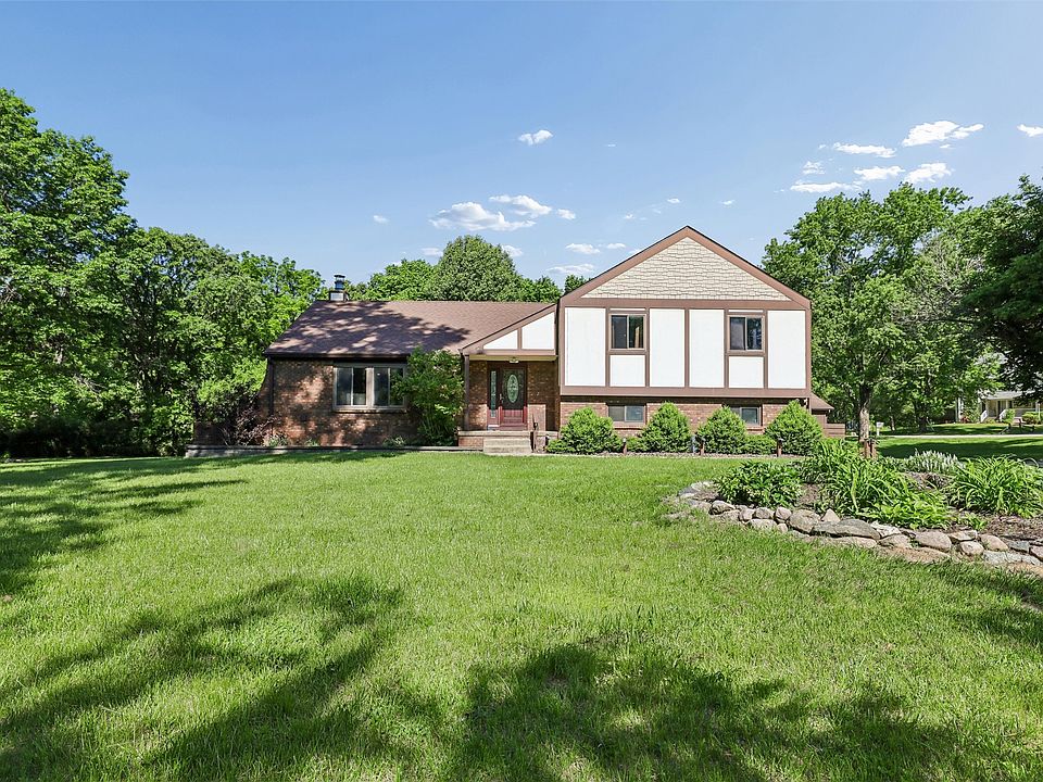 1st image of 33066 Walnut Pl