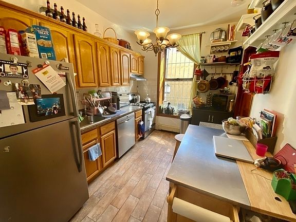 4th image of 64 Nelson St #1D