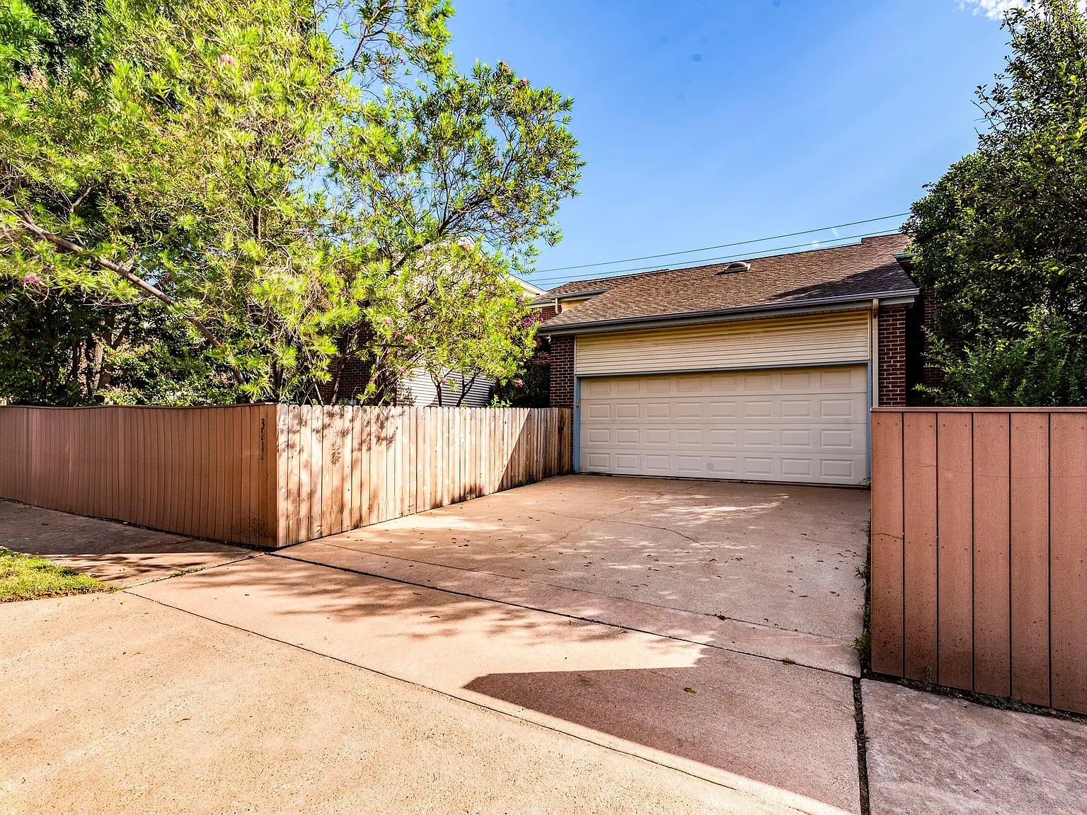 4 bed, 2.0 bath, 1913 sqft, $3,000 — Photo 4