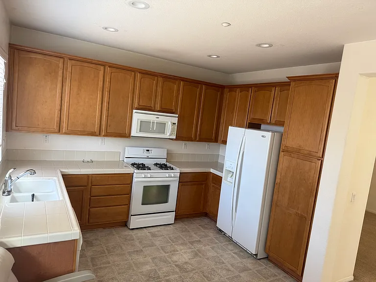 15651 Vista Way #102 — Photo 7