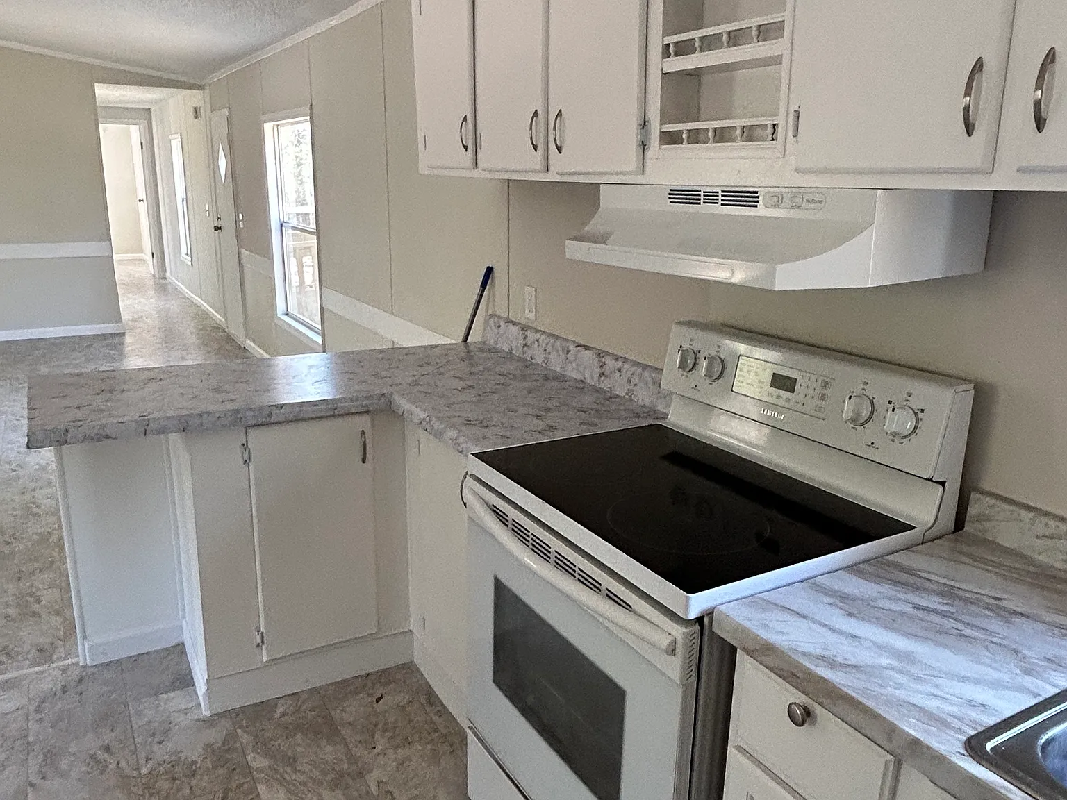 3 bed, 1216 sqft, $1,300 — Photo 3