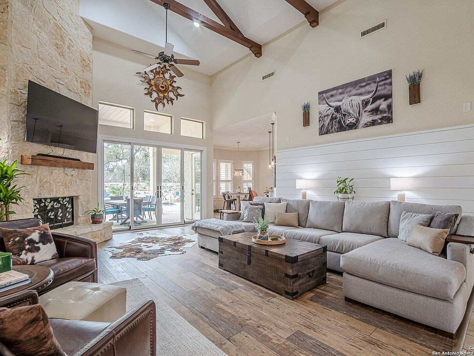 1st image of 25343 Estancia Cir