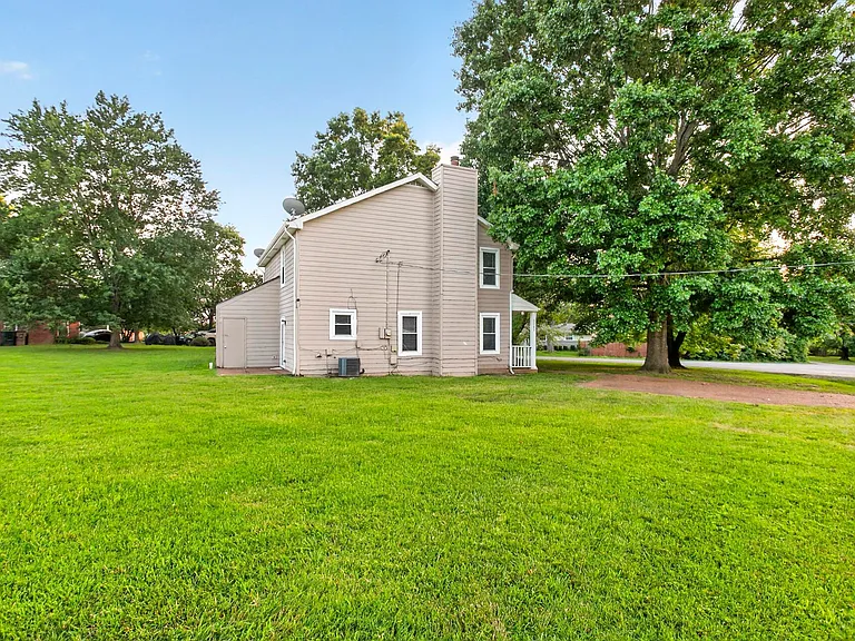 2303 Kimberly Dr — Photo 27