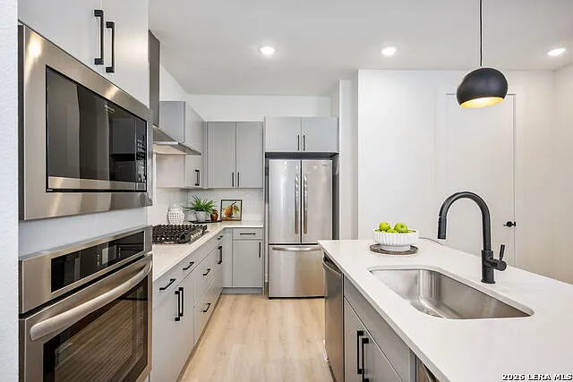 719 E Locust St #3110 — Photo 16