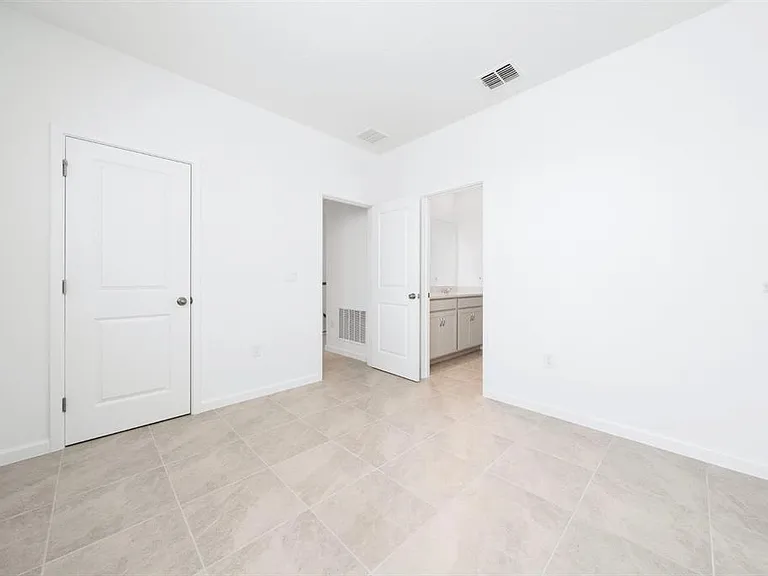 2414 Celebration Blvd — Photo 23