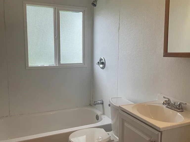 887 Kickapoo Ave — Photo 6
