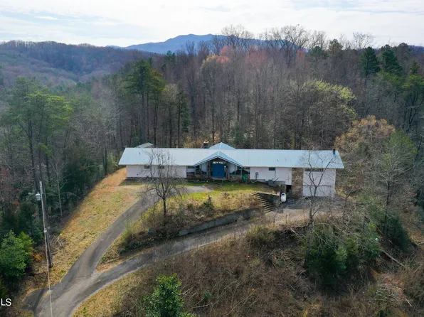 1646 Shady Grove Rd, Sevierville, TN 37876