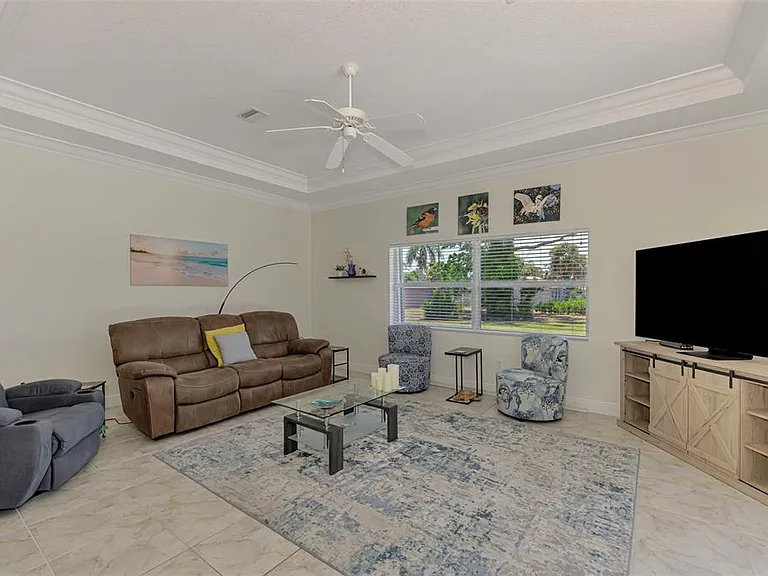 900 Park Place Dr — Photo 38