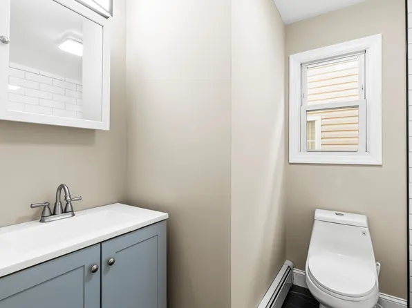 427 5th Street image 11 of 12