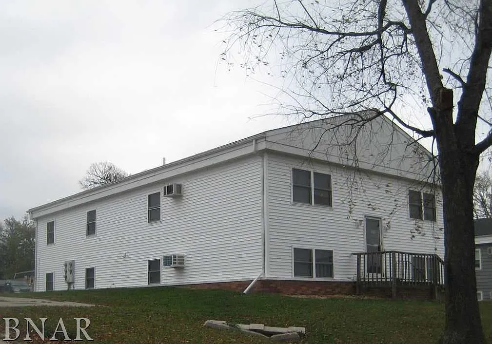 1204 Major St photo 1