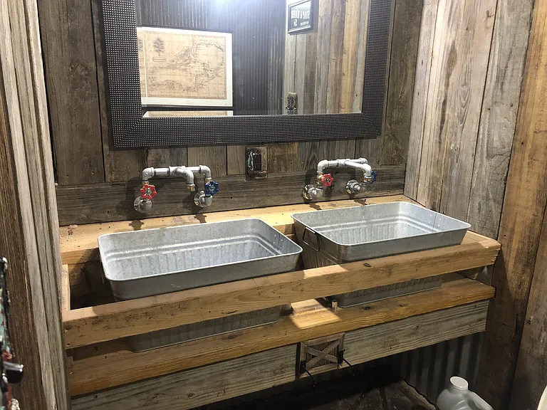 Sinks in second bathroom