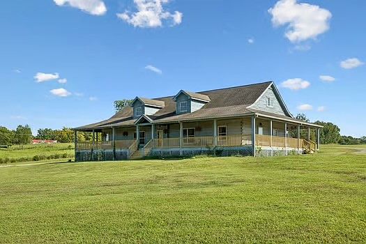 3rd image of 2118 Castelow Rd