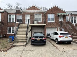 25325 85th Rd, Bellerose, NY 11426