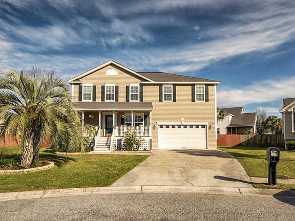 2nd image of 1800 Day Lily Ln