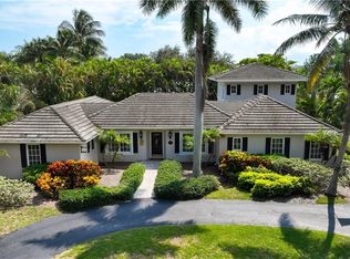 2 Cayuga Ln, Sea Ranch Lakes, FL 33308