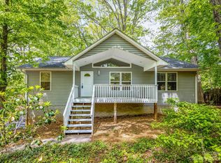 31 Oakwood Rd, Candler, NC 28715
