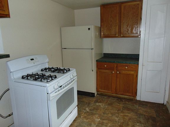 5th image of 3241 E 27th St