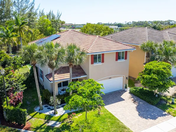 4725 Foxtail Palm Court, Greenacres, FL 33463
