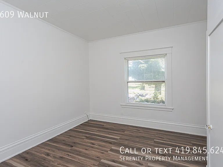1609 Walnut St — Photo 14