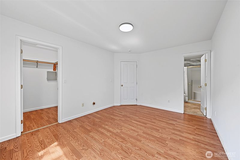 4th image of 7800 Olmstead Court