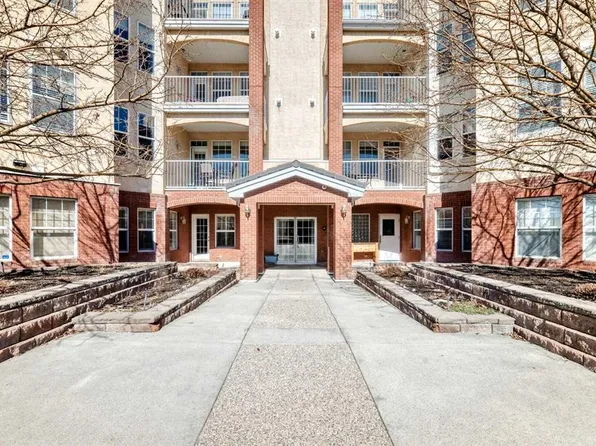 14645 E 6th St SW #4213, Calgary, AB T2Y 3S1