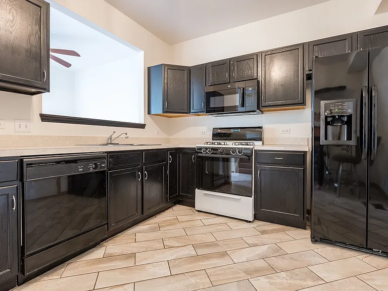 768 County Line Rd — Photo 5
