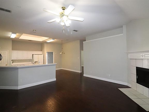 4th image of 7700 Briarstone Ct