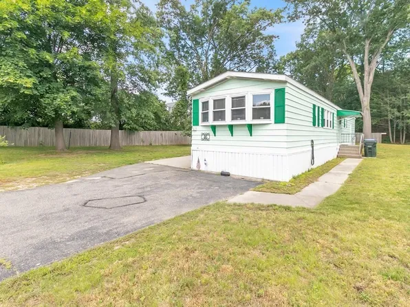 46 Contessa Dr, Springfield, MA 01119