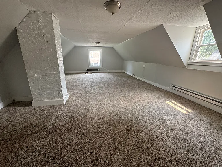 274 Rutgers St #UP — Photo 7