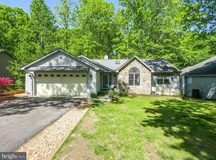 213 Birdie Rd, Locust Grove, VA 22508