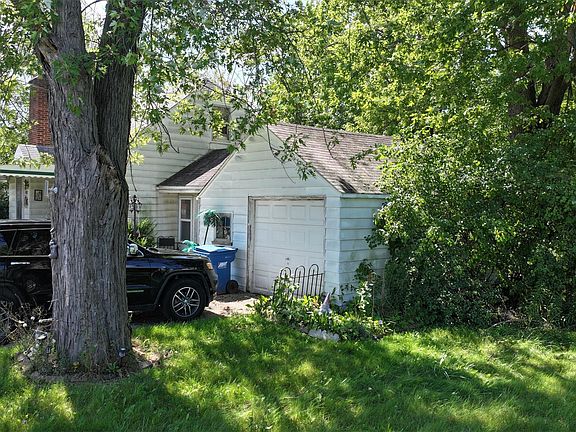 4th image of 1220 S Belsay Rd