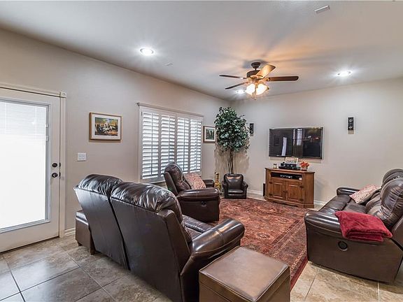 5th image of 12969 Pleasant Manor Ct