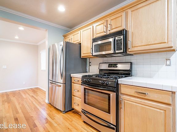 3rd image of 4712 Altadena Ave