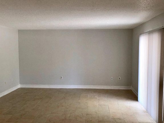4th image of 504 Barcelona Ave APT 2