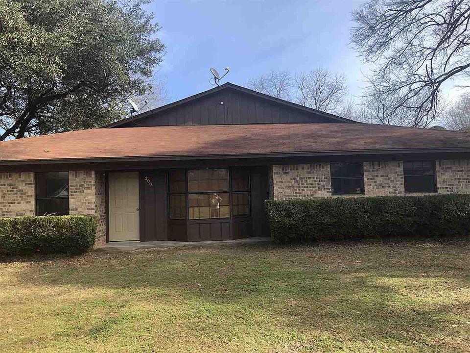 1st image of 200 Bostick Dr