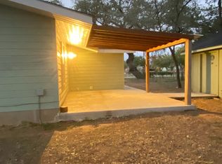 506 Mark St, Pleasanton, TX 78064