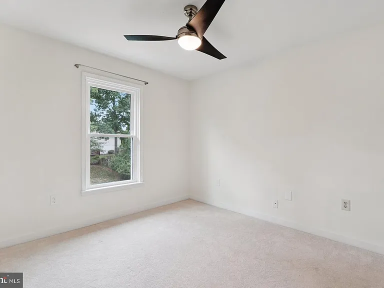1291 Mason Mill Ct — Photo 30