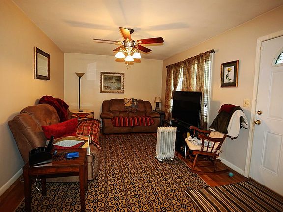 4th image of 673 Lombardy Dr