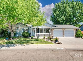 212 W Spicewood Dr, Meridian, ID 83646