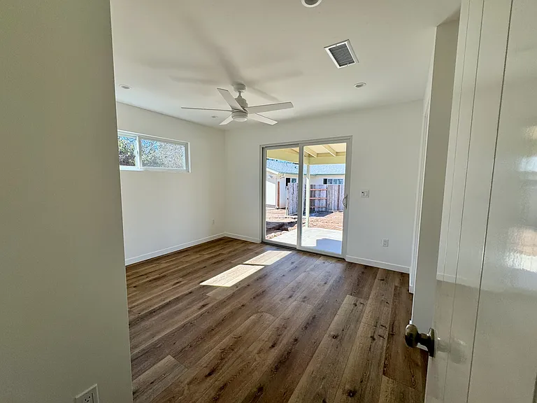 81 Richford Ln — Photo 14
