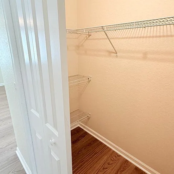 13769 Yarmouth Dr — Photo 30