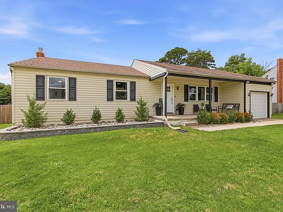 2nd image of 68 Deer Park Cir