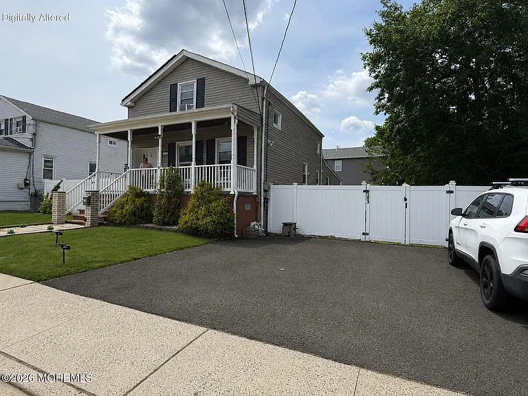 503 Dock St — Photo 3