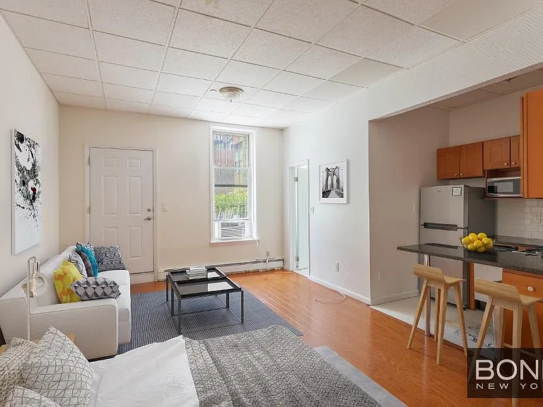 794 Lexington Ave #3R — Photo 2