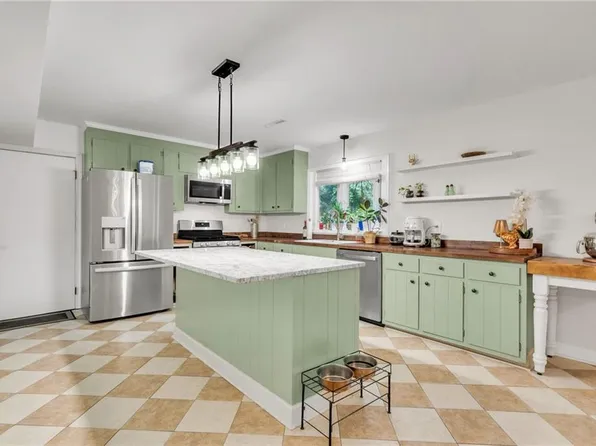 200 Antietam Ct, Hampton, VA 23669